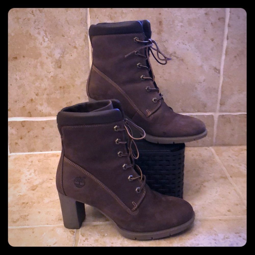 Timberland Women’s brown suede lace up heeled boot